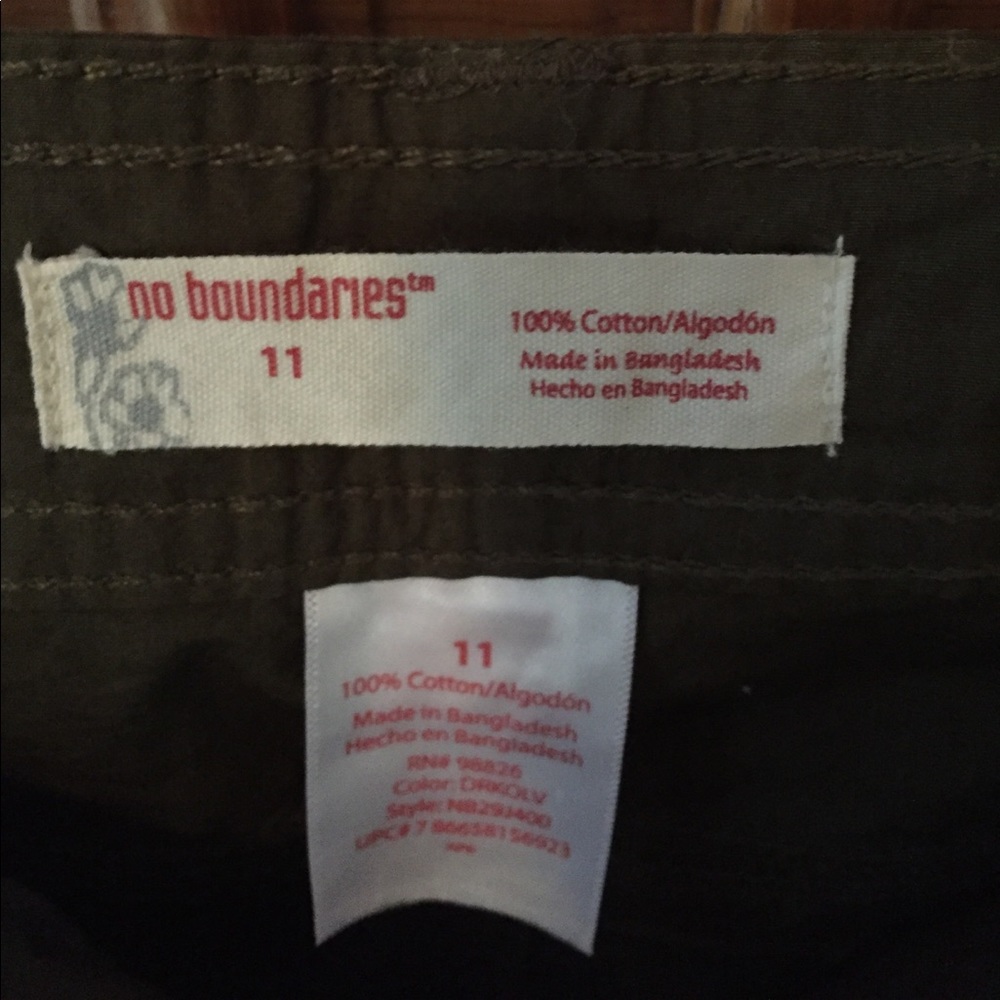 Shorts - Picture 2 of 3